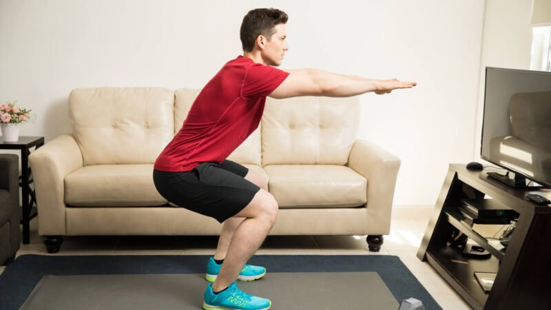 Treinamento de CrossFit em Casa: Fique em Forma sem Sair de Casa